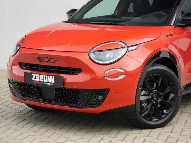 Fiat 600 1.2 Hybrid 145 PK La Prima | Camera | Carplay | Alcantara
