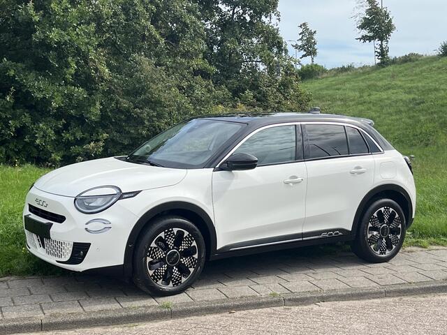 Fiat 600 1.2 Hybrid T3 81 kW DCT La Prima AUTOMAAT|NAVI|CLIMATE|APPLE/ANDROID|CAMERA|PDC|18"