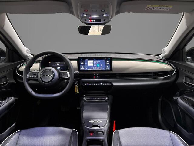Fiat 600 1.2 Hybrid Icon 145pk Apple carplay / Android Auto | Parkeersensoren | Climate Conttrol | Cruise Control | 2 + 6 jaar Speciale garantie! |