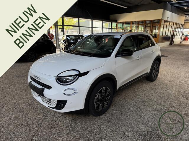 Fiat 600 1.2 Hybrid Urban | LED | 360 Camera | 8.000KM | CarPlay | Clima | BTW |