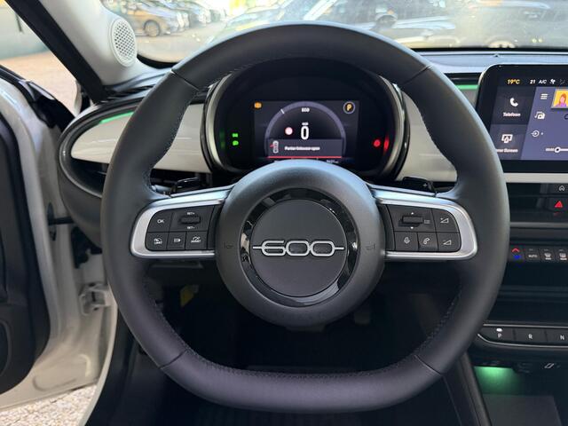 Fiat 600 1.2 Hybrid Urban | LED | 360 Camera | 8.000KM | CarPlay | Clima | BTW |