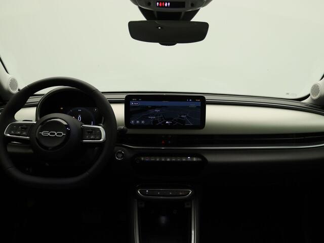 Fiat 600 1.2 Hybrid La Prima | Voorraadvoordeel | Parkeercamera Achter | Blind Spot | NAVI | Full LED |