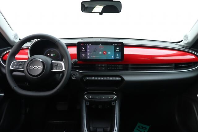 Fiat 600 RED 54 kWh | Carplay | Clima | Cruise | PDC | BTW