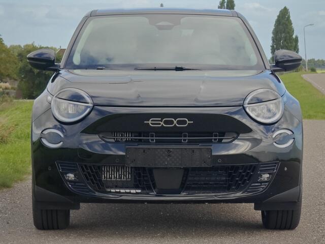 Fiat 600 1.2 Hybrid La Prima