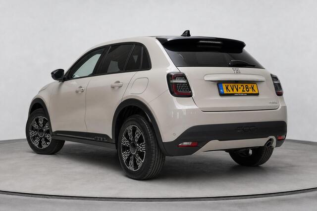 Fiat 600 1.2 Hybrid Urban | Achteruitrijcamera | Carplay | Climate control | Cruise control | Parkeersensoren