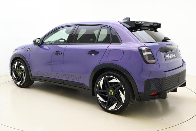 Fiat Abarth 600e Scorpionissima 54 kWh | Sabelt kuipstoelen | Sper differentieel | Sound Box | 20'' lichtmetalen velgen | Alcantara sportstuur | Zwarte hemelbekleding
