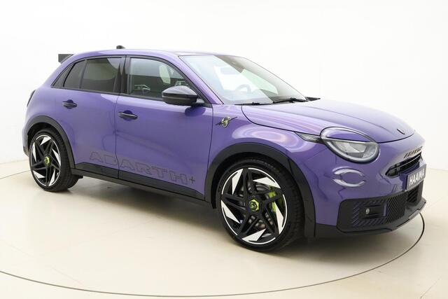 Fiat Abarth 600e Scorpionissima 54 kWh | Sabelt kuipstoelen | Sper differentieel | Sound Box | 20'' lichtmetalen velgen | Alcantara sportstuur | Zwarte hemelbekleding