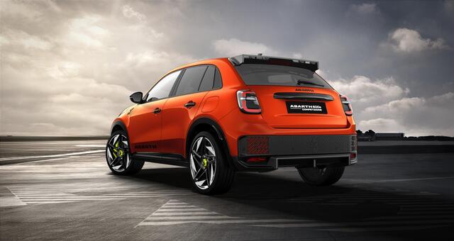 Fiat Abarth 600e Competizione 54 kWh | Te Bestellen | 280 PK | Torsen Sperdifferentieel | Sabelt Kuipstoelen |