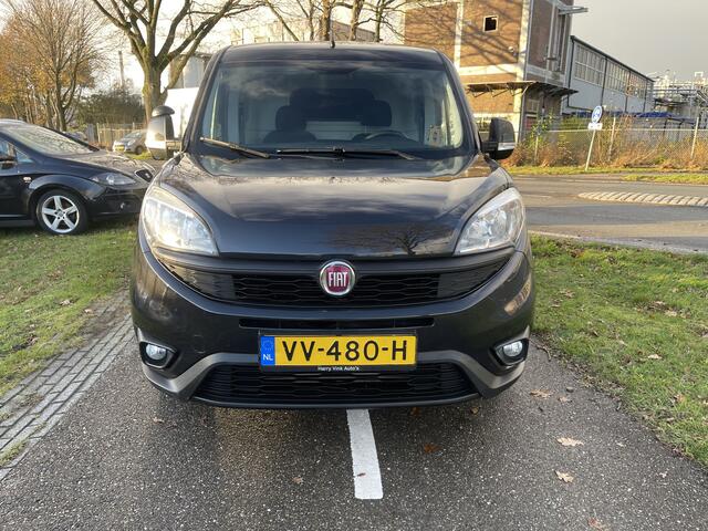 Fiat DOBLO Cargo 1.6 MJ L1H1 SX Start & Stop | AUTOMAAT | 90 pk | Bumpers in kleur | Schuifdeur met raam | Parkeersensoren