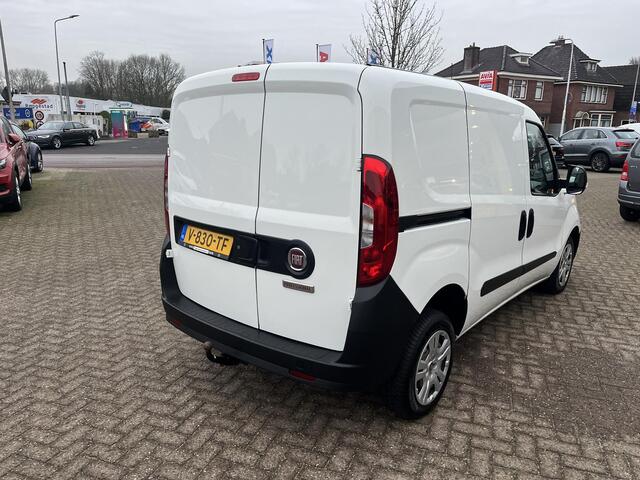 Fiat DOBLO Cargo 1.6 MJ L1H1 ECO JET Zeer nette auto, 3 zitplaatsen, trekhaak, btw, laadruimte betimmerd, navigatie, alles elektrisch.