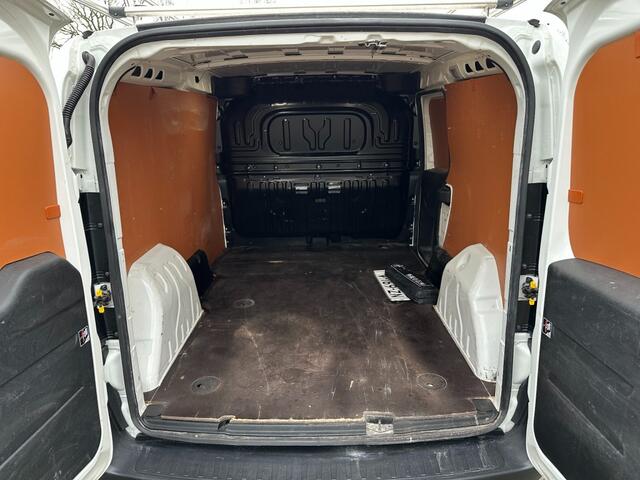 Fiat DOBLO Cargo 1.6 MJ 77 kW L2H1 Maxi Navi / Bluetooth / Cruise