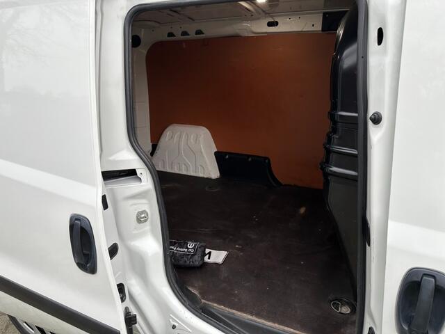 Fiat DOBLO Cargo 1.6 MJ 77 kW L2H1 Maxi Navi / Bluetooth / Cruise