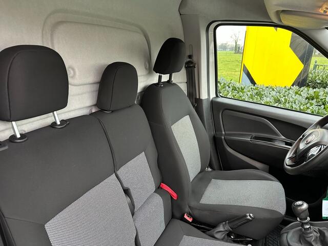 Fiat DOBLO Cargo 1.6 MJ 77 kW L2H1 Maxi Navi / Bluetooth / Cruise
