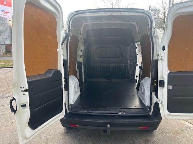 Fiat DOBLO Cargo 1.6 MJ L2H2 XL AIRCO I TREKHAAK I MULTIMEDIA I HOOG DAK I