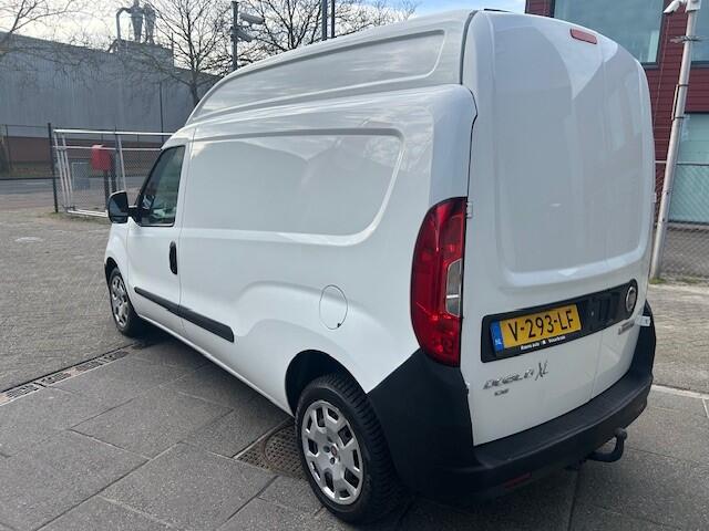 Fiat DOBLO Cargo 1.6 MJ L2H2 XL AIRCO I TREKHAAK I MULTIMEDIA I HOOG DAK I