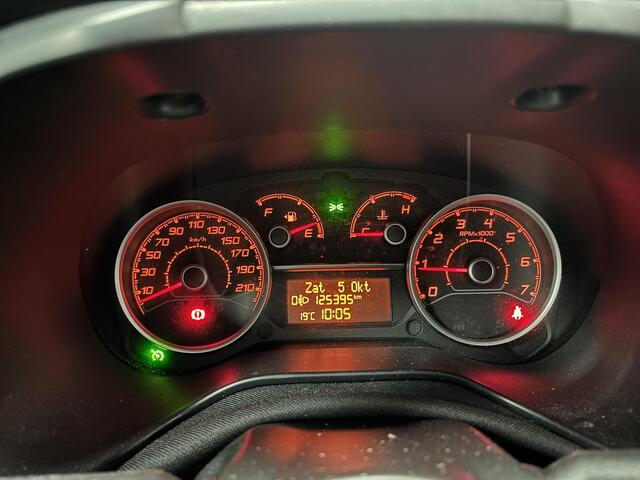 Fiat DOBLO Cargo 1.6 MJ L1H1 / Cruise control / Navigatiesysteem full map / Zijschuifdeur rechts / Airco