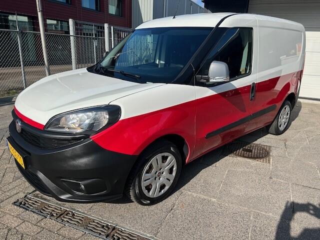 Fiat DOBLO Cargo 1.3 MJ L1H1 SX AIRCO I NAVI I TREKHAAK I ELECTRISCHE RAMEN EN SPIEGELS