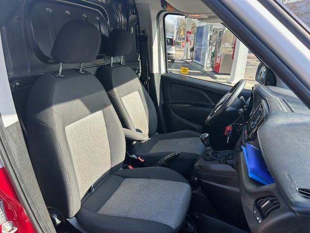 Fiat DOBLO Cargo 1.3 MJ L1H1 SX AIRCO I NAVI I TREKHAAK I ELECTRISCHE RAMEN EN SPIEGELS