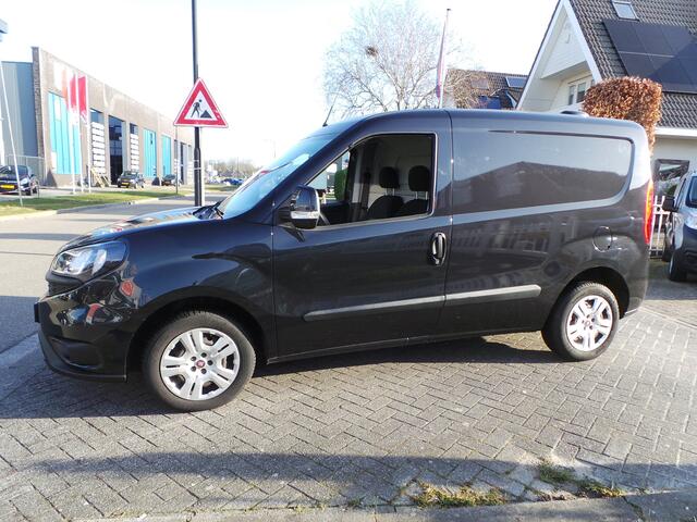 Fiat DOBLO Cargo 1.3 MJ L1H1 SX Airco,Cruise,Navigatie,Pdc,Schuifdeur