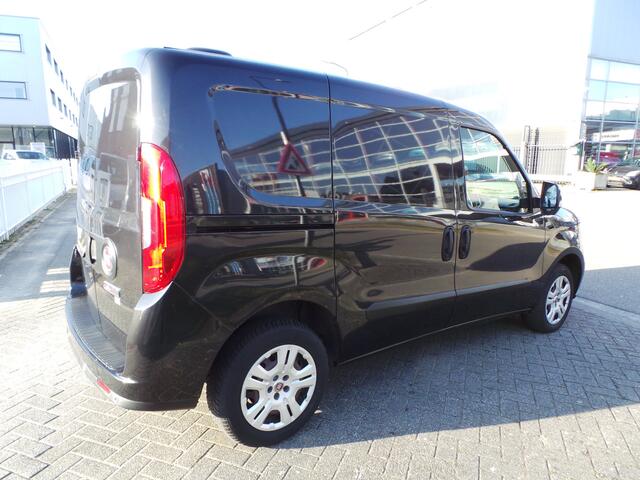 Fiat DOBLO Cargo 1.3 MJ L1H1 SX Airco,Cruise,Navigatie,Pdc,Schuifdeur