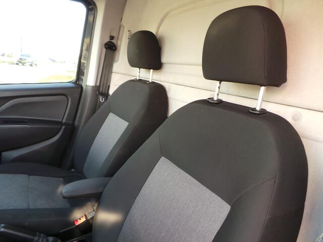 Fiat DOBLO Cargo 1.3 MJ L1H1 SX Airco,Cruise,Navigatie,Pdc,Schuifdeur