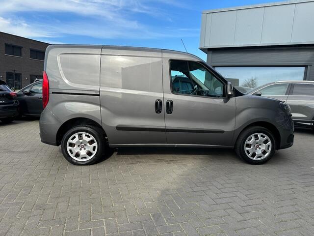 Fiat DOBLO Doblo Cargo 1.4i Navigatie Trekhaak schuifdeur