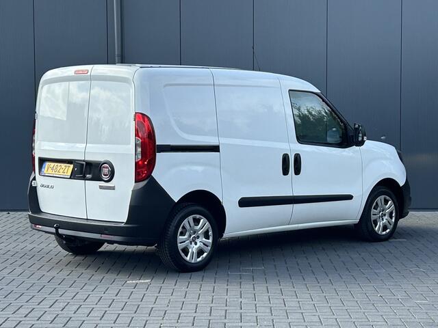 Fiat DOBLO Cargo 1.6 MJ 105 PK / L1H1 / 1e EIGENAAR / 3 ZITS / TREKHAAK / INRICHTING / AIRCO / CRUISE / NAVI / CAMERA