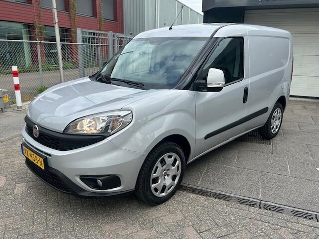 Fiat DOBLO Cargo 1.4 Fire L1H1 SX AIRCO I ELEKTRISCHE RAMEN & SPIEGELS I MULTIMEDIA I TREKHAAK I LAGE KM's