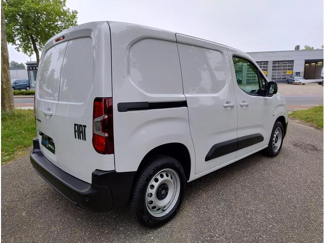 Fiat DOBLO L1 1.5 BlueHDi 130pk EAT8 AUTOMAAT | GEEN BPM | Multimedia | Apple Carplay | Android Auto| Digital cockpit | Bluetooth | Draadloze telefoonlader | DAB+ radio | Verwarmbare en elektrische spiegels | Parkeersensoren achter | Climate control | Keyless entry 