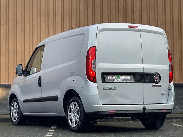 Fiat DOBLO 1.3 MJ L1 | Ex. BTW | Trekhaak | | Navigatie | Airconditioning | Cruise Control | Bluetooth | DAB | Multifunctioneel Stuurwiel | Elektrische Spiegels | Elektrische Ramen |