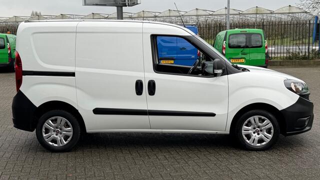 Fiat DOBLO 1.6 MJ 77KW 105PK EURO 6 3 ZITS BIJRIJDERSBANK/ AIRCO/ CRUISE CONTROL/ NAVIGATIE/ 100% DEALERONDERHOUDEN