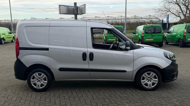 Fiat DOBLO 1.6 MJ 77KW 105PK MARGE AUTO 3 ZITS BIJRIJDERSBANK AIRCO/ NAVIGATIE/ CRUISE CONTROL