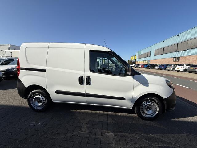 Fiat DOBLO Cargo 1.6 MJ L1H1 S Basis