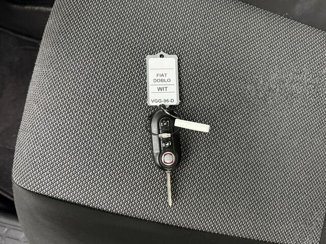 Fiat DOBLO 1.6MJ 105PK | 3-Zits | Airco | Cruise | Betimmering