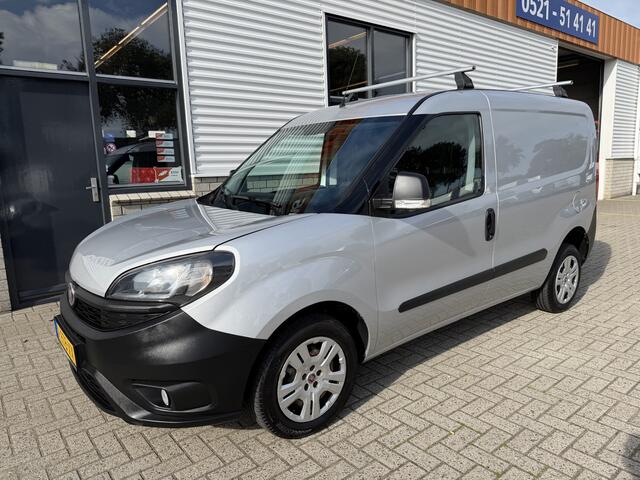 Fiat DOBLO Cargo 1.3 MJ L1H1 Actual / vaste prijs rijklaar € 6950 ex btw / lease vanaf € 117 / euro 6 / bpm vrij / airco / trekhaak / schuifdeur / zilver metallic !