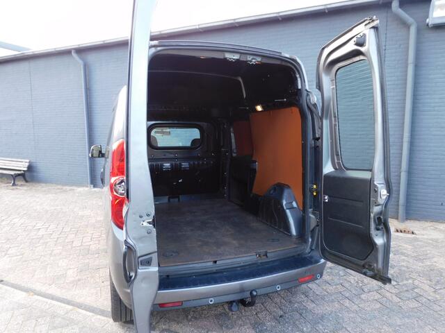 Fiat DOBLO Cargo 1.6 MJ L2H2 XL SX 2e EIGENAAR! NAVI! BLUETOOTH! CRUISE! CLIMA! TREKHAAK!