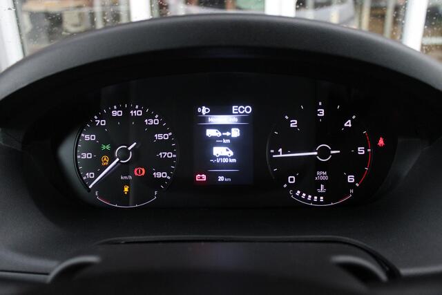 Fiat DUCATO 33 2.2 MultiJet 140PK L3H2 | ACHTERUITRIJ CAMERA | APPLE CARPLAY/ANDROID AUTO | 3-ZITS | CRUISE CONTROL | CLIMATE CONTROL | DAB+ RADIO | NIEUWE BUS! |