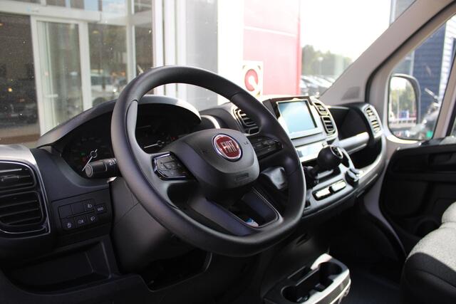 Fiat DUCATO 33 2.2 MultiJet 140PK L3H2 | ACHTERUITRIJ CAMERA | APPLE CARPLAY/ANDROID AUTO | 3-ZITS | CRUISE CONTROL | CLIMATE CONTROL | DAB+ RADIO | NIEUWE BUS! |
