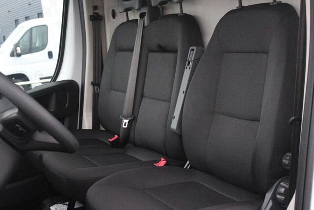 Fiat DUCATO 33 2.2 MultiJet 140PK L3H2 | ACHTERUITRIJ CAMERA | APPLE CARPLAY/ANDROID AUTO | 3-ZITS | CRUISE CONTROL | CLIMATE CONTROL | DAB+ RADIO | NIEUWE BUS! | DODEHOEK DETECTIE |
