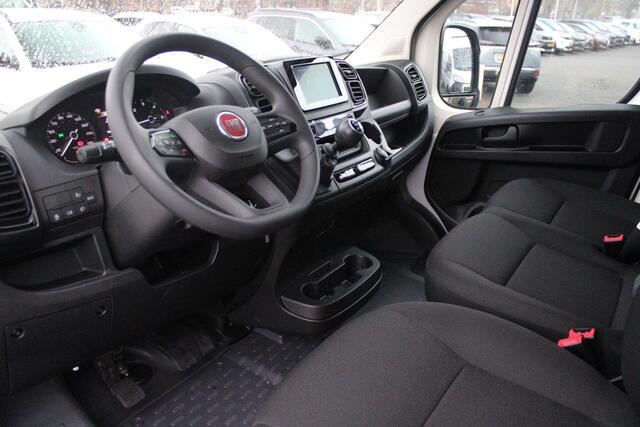 Fiat DUCATO 33 2.2 MultiJet 140PK L3H2 | ACHTERUITRIJ CAMERA | APPLE CARPLAY/ANDROID AUTO | 3-ZITS | CRUISE CONTROL | CLIMATE CONTROL | DAB+ RADIO | NIEUWE BUS! | DODEHOEK DETECTIE |