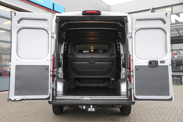 Fiat DUCATO 2.2 BlueHDi 140 | DC | L2H2 | 8.800KM | Navi | Camera | Cruise | Airco..