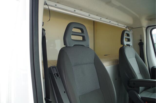 Fiat DUCATO 35t > Veewagen/Paardenvervoer/laadbak/slaap cabine/keuze 2/3zit/wielbasis 480cm/bakwagen + cabine meubelbak Dierenvervoer