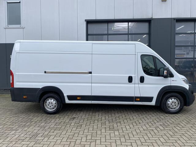 Fiat DUCATO 35 2.3 MultiJet L3H2 | Trekhaak | Navigatie | Achteruitrijcamera | Automatische Airco | Cruise Control | 3 Zitplaatsen