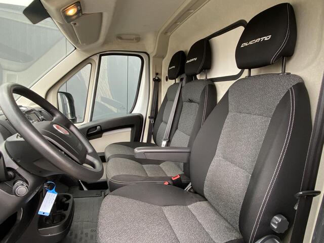 Fiat DUCATO 35 2.3 MultiJet L3H2 | Trekhaak | Navigatie | Achteruitrijcamera | Automatische Airco | Cruise Control | 3 Zitplaatsen