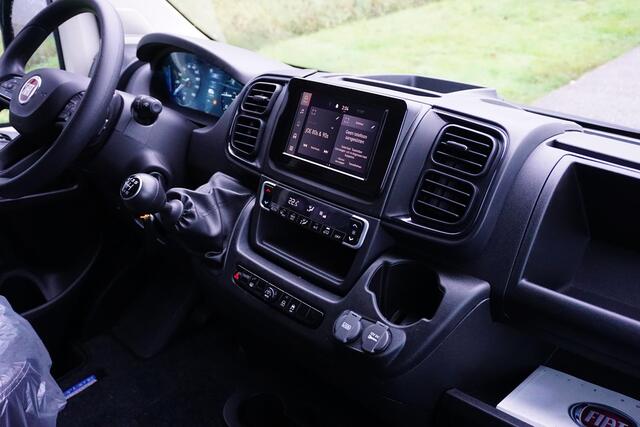 Fiat DUCATO 35H HD 2.2 MultiJet L2H2 Heavy |Trekhaak |3000 KG trekgewicht |Parkeersensoren |Carplay |Camera |Climate control |Cruise |Nieuwe type |3500 KG mtm |EURO6 |Dode hoek detectie