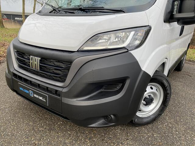 Fiat DUCATO GB L2H2 2.2D MultiJet 140pk 3.5T | GEEN BPM | Multimedia | Apple CarPlay / Android Auto | NAVI | Achteruitrijcamera | Parkeersensoren achter | Dode hoek detectie | Inklapbare buitenspiegels | Bestuurdersstoel comfort | Armsteun | Bank voorpassagiers | Air