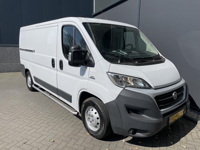Fiat DUCATO 33 2.3 MultiJet L2H1 Airco - Trekhaak - Luchtvering - Bluetooth - Park.sensoren Achter - Side bars - 2 zitpl.RV - zijwand betim. - Laadvloer - tussenschot V