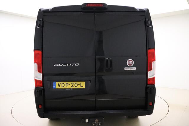 Fiat DUCATO 30 2.3 MultiJet L1H1 120 PK | Handgeschakeld | 3-zits | Camera | Trekhaak | Cruise Control | Licht metalen velgen | Radio | Climate Control | 1e eigenaar