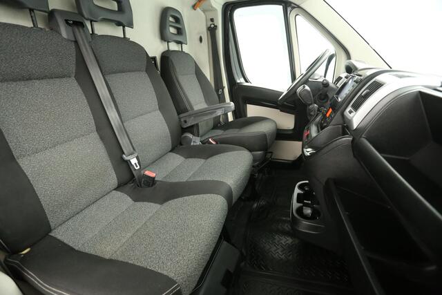 Fiat DUCATO 30 2.3 MultiJet L2H2 Automaat Airco Camera Cruise Navigatie 3 Persoons Elektrpakket Trekhaak