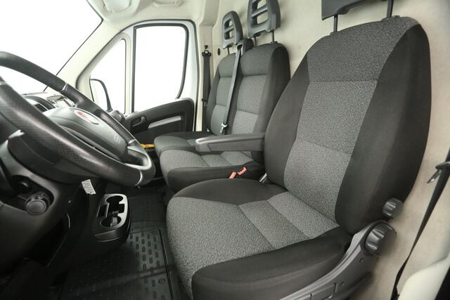 Fiat DUCATO 30 2.3 MultiJet L2H1 Airco Camera Cruise LED Navigatie 3 Persoons